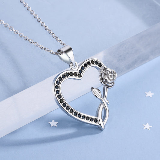 Black And White Full-diamond Heart Pendant With A Diamond-encrusted Heart Necklace Set
