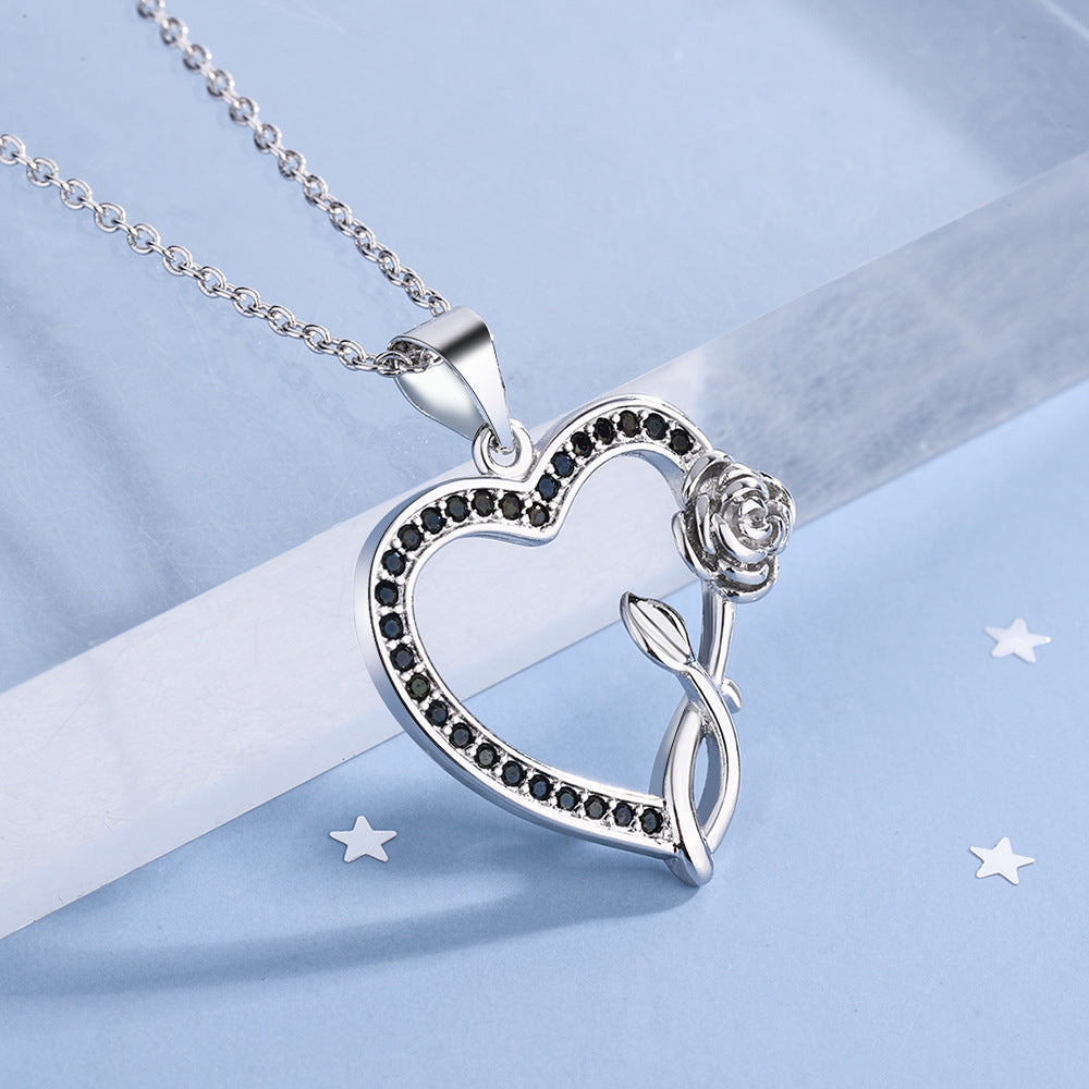 Black And White Full-diamond Heart Pendant With A Diamond-encrusted Heart Necklace Set