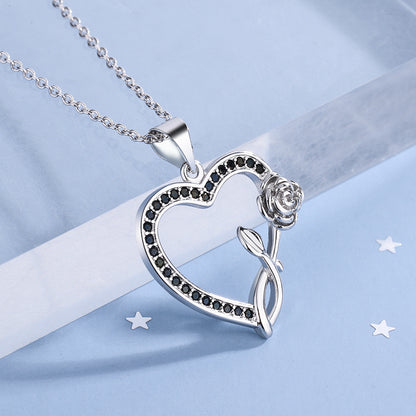 Black And White Full-diamond Heart Pendant With A Diamond-encrusted Heart Necklace Set