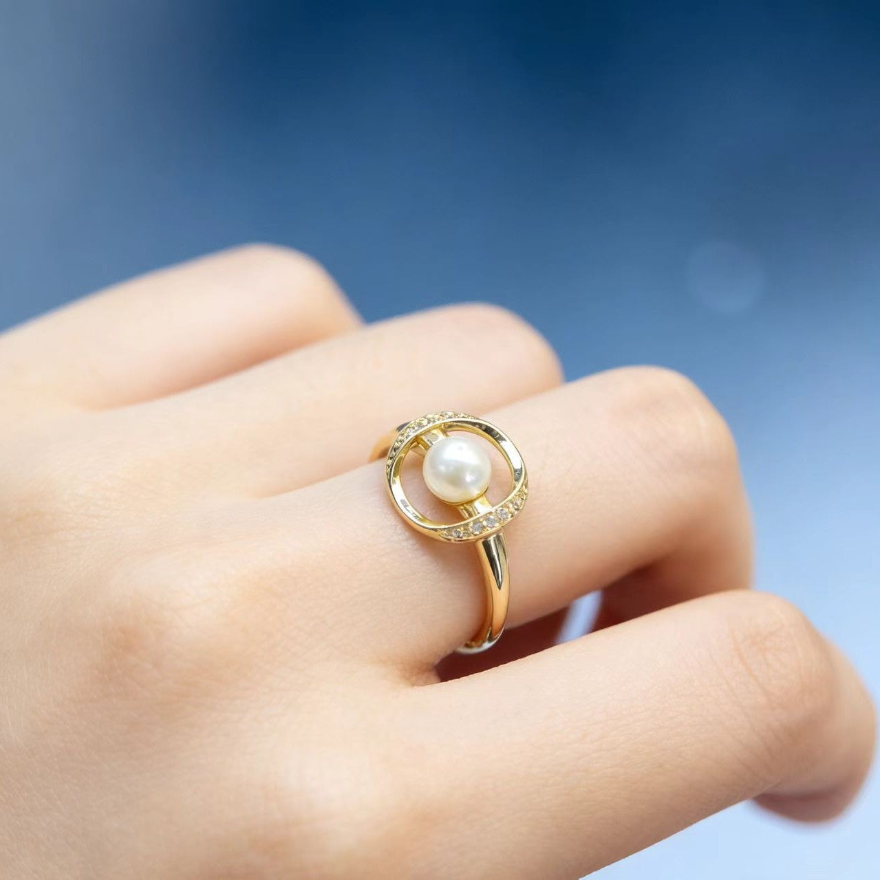 French-style Vintage Light-luxury Ring With A Delicate Openwork Design
