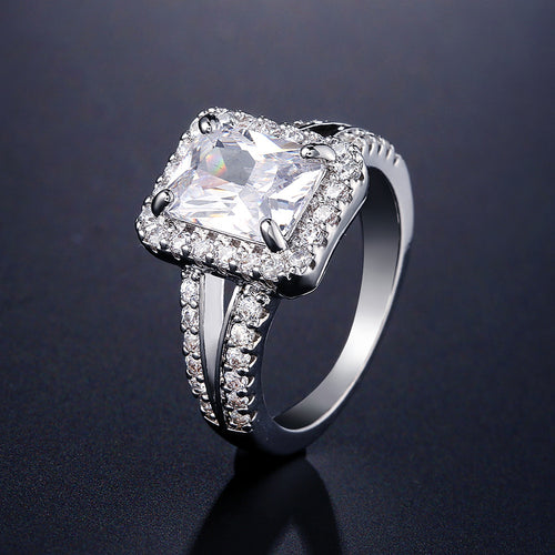 Classic European And American Four-Prong White Square Zircon Ring For Women