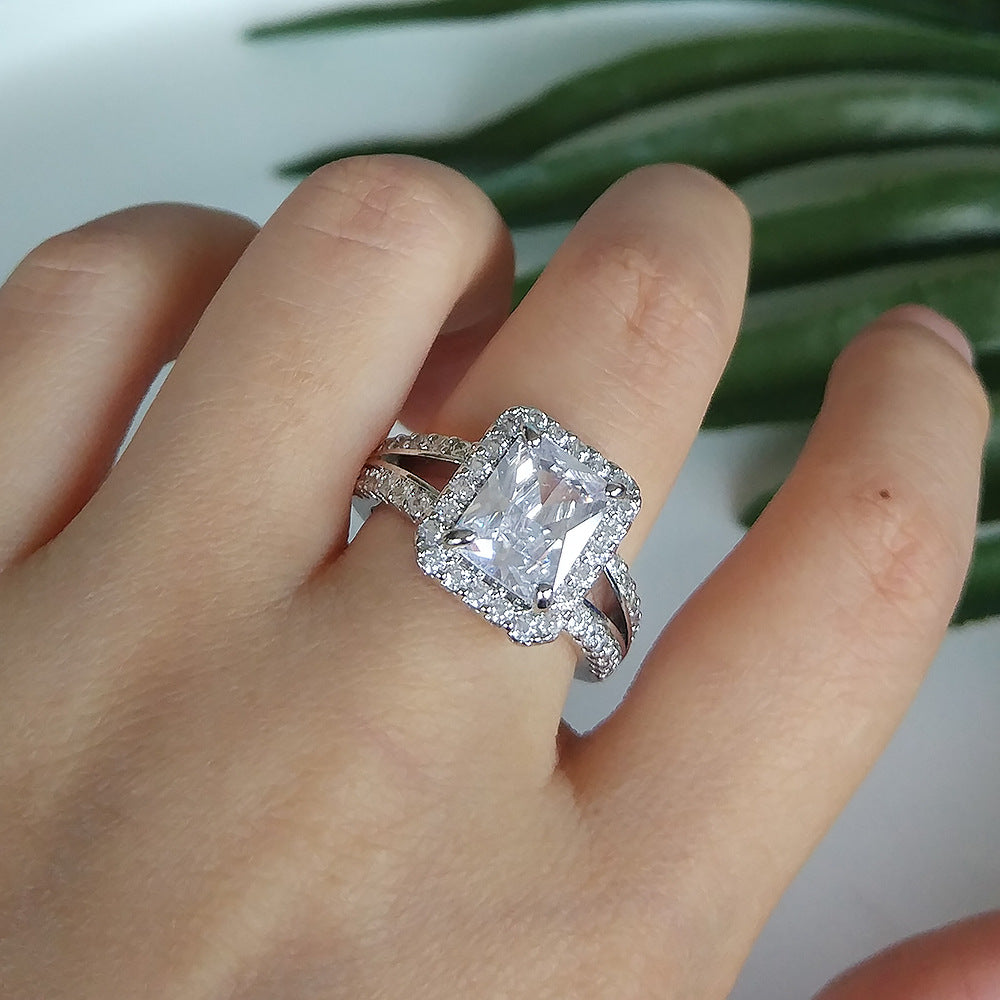 Classic European And American Four-Prong White Square Zircon Ring For Women