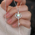 Charming Zircon Key Necklace For Women Ethereal Fairy-Like And Lightly Luxurious