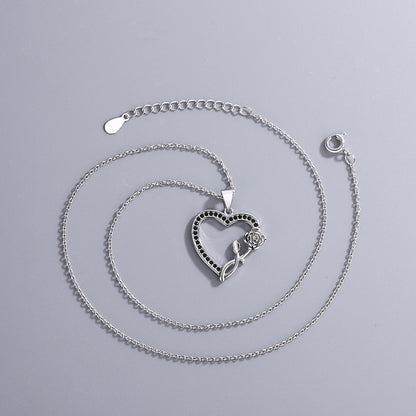 Black And White Full-diamond Heart Pendant With A Diamond-encrusted Heart Necklace Set